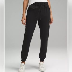 Lululemon Stretch Hi-Rise Jogger